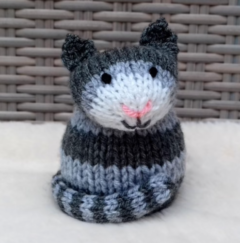 knitted cat candy holder